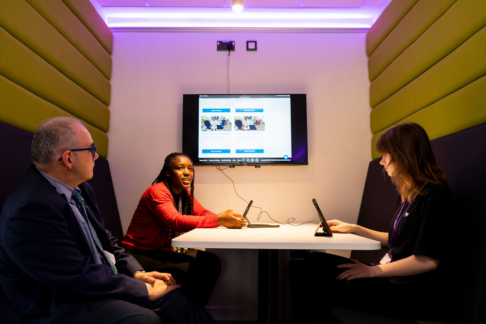 Robert Halfon in pod with students