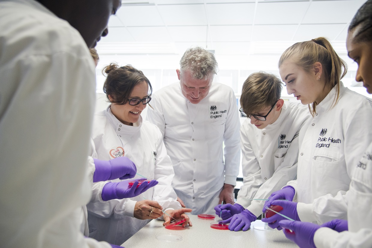 Karen Spencer, RIchard Gleave and students